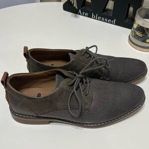 George Mixed Material Plain Toe Oxford. Men’s size 9